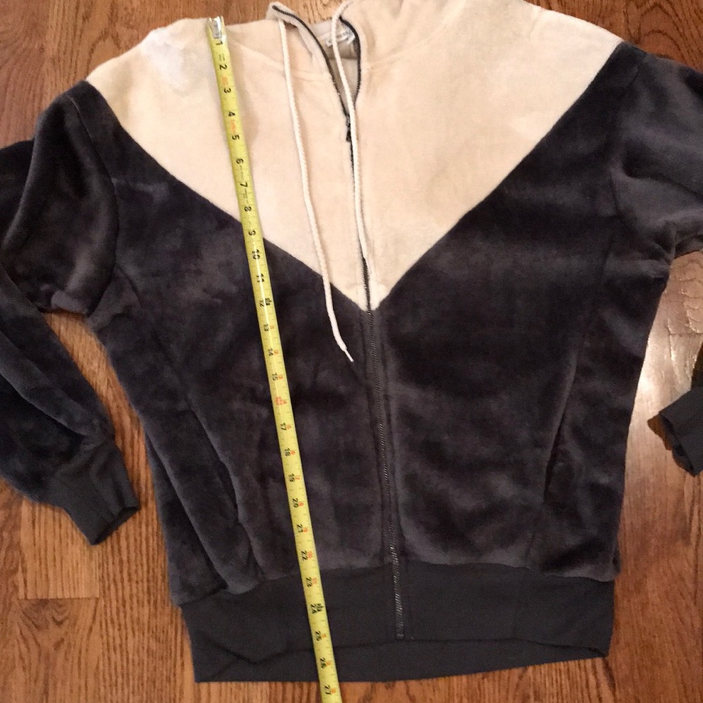 EXPRESS Soft Jacket/Hoodie - Picture 5 of 8